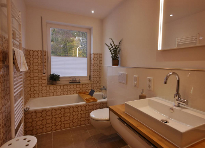 Upland Apartments/Fewo Zeitgeist - großes Dusch & Wannenbad