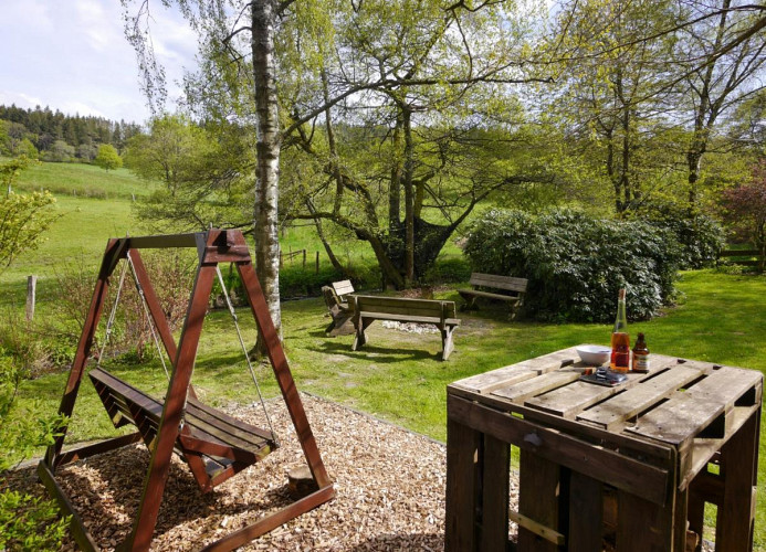 Fewo Diemelgarten**** - mit Gartenschaukel