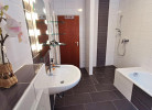 Q12 - Fewo Berg*** - Modernes Bad mit Dusche & Wanne
