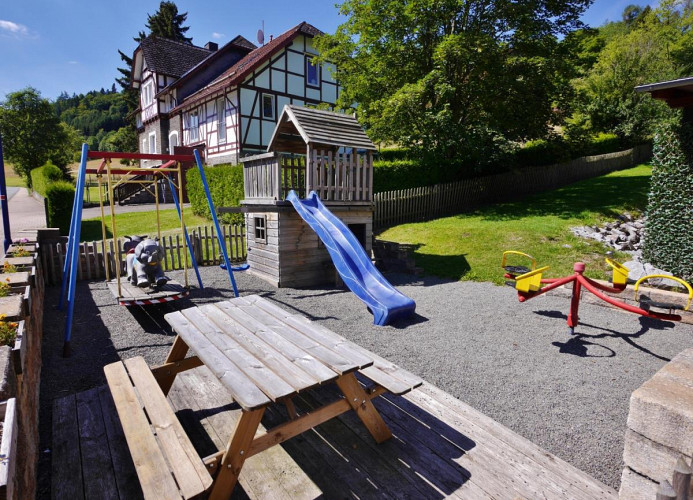 Upland Apartments/Fewo Waldgeist - Spielplatz