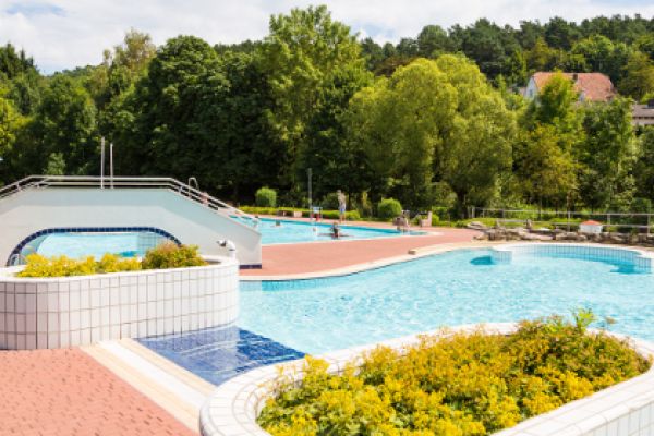 HENKEL-ERLEBNISFREIBAD VÖHL