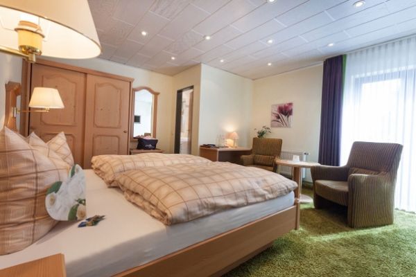 UNTERKÜNFTE SUCHEN & BUCHEN