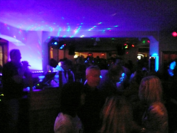 TENNE & SIR HENRY - ZWEI DISCOS IN EINEM HAUS