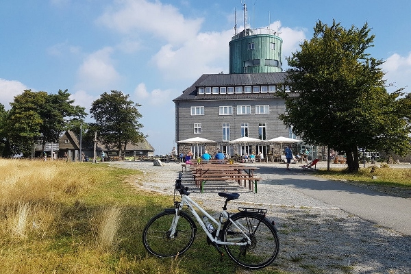 RADRUNDTOUR - SAUERLAND-GIPFEL  (WINTERBERG - WILLINGEN)