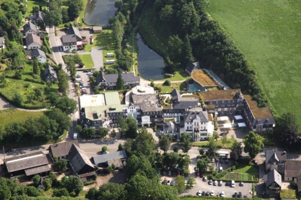 Schmallenberg OT Winkhausen mit Hotel***** Deimann
