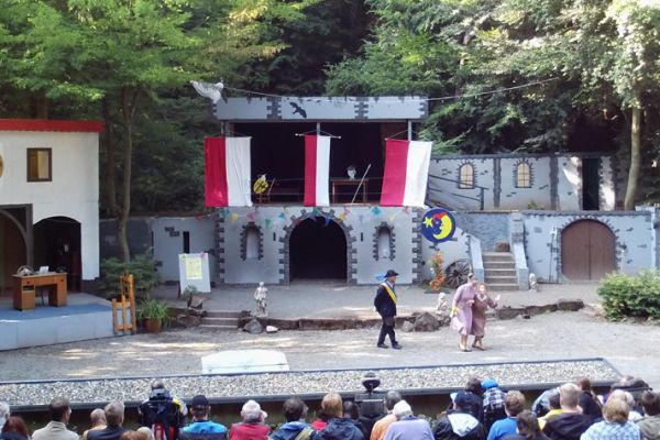 FREILICHTBÜHNE TWISTE