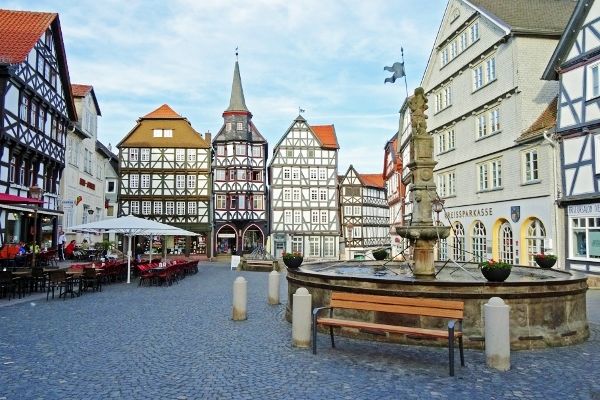 FRITZLAR - DOM & KAISERSTADT