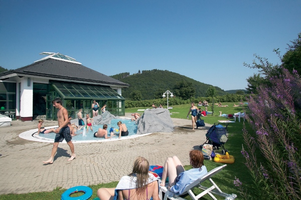 SCHWIMMBÄDER IN WILLINGEN / NATURPARK DIEMELSEE