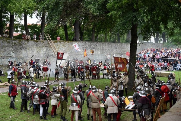 SOESTER FEHDE - MITTELALTERFESTIVAL DER SUPERLATIVE