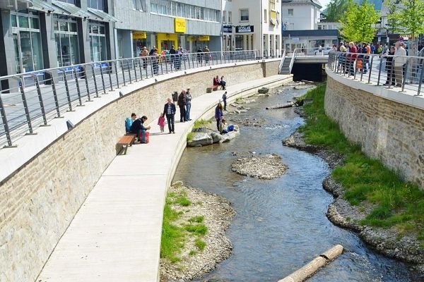 HENNE - BOULEVARD IN MESCHEDE