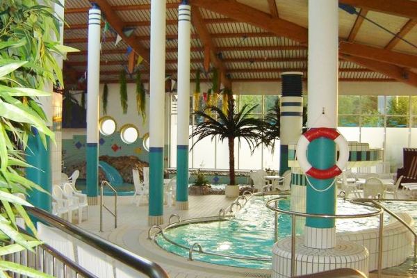 ALLWETTERBAD WARSTEIN