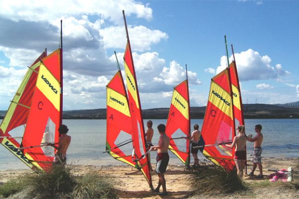 SURFEN & SURFSCHULE AM MÖHNESEE