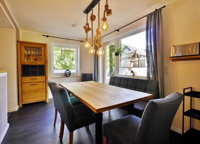 Upland Apartments/Fewo Waldgeist - Essbereich