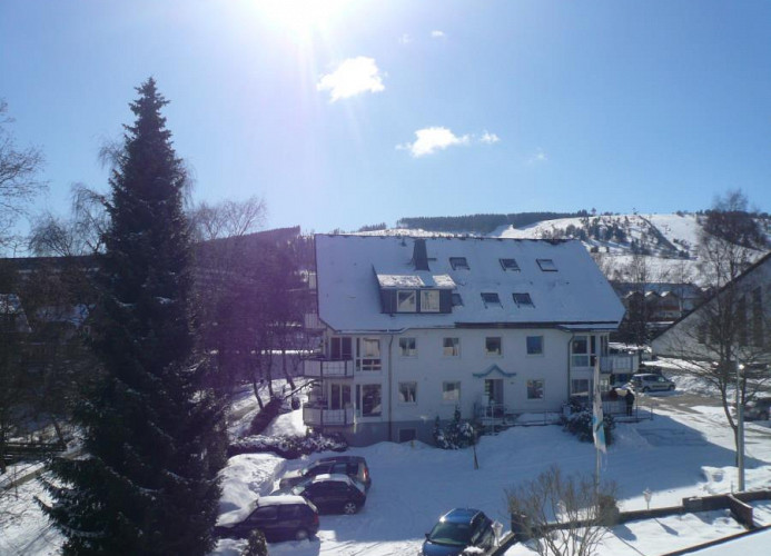 Ferienwohnungen am Kurpark im Winter - Skigebiet nur 400m