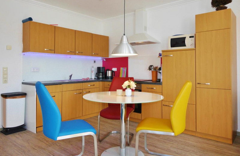 Fewo Penthausblick**** - Küche mit Geschirrspüler und umfangreichen Equipement