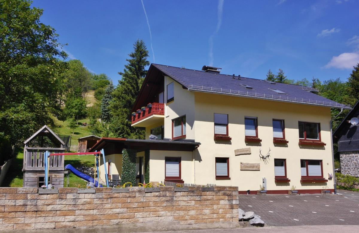 familienfreundliche Upland Apartments mit Spielplatz und Garten