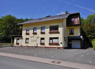 Upland Apartments - Straßenansicht Haus