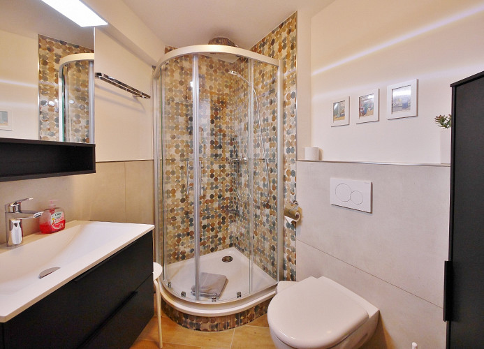 Fewo A am Kurpark - modernes Duschbad