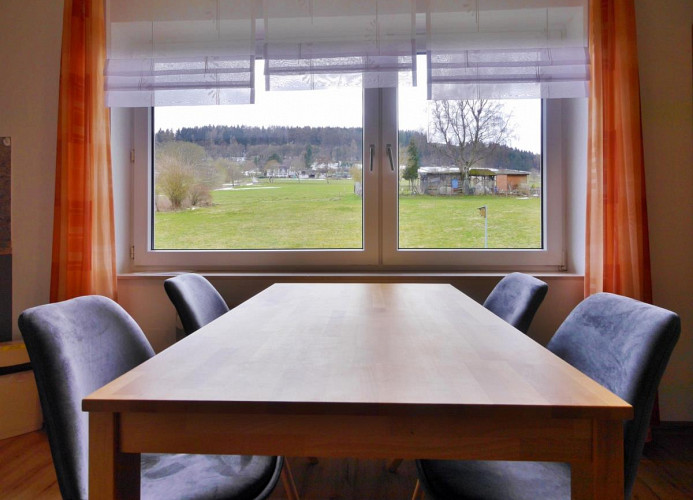 Fewo Bienenstock - Esstisch mit Aussicht